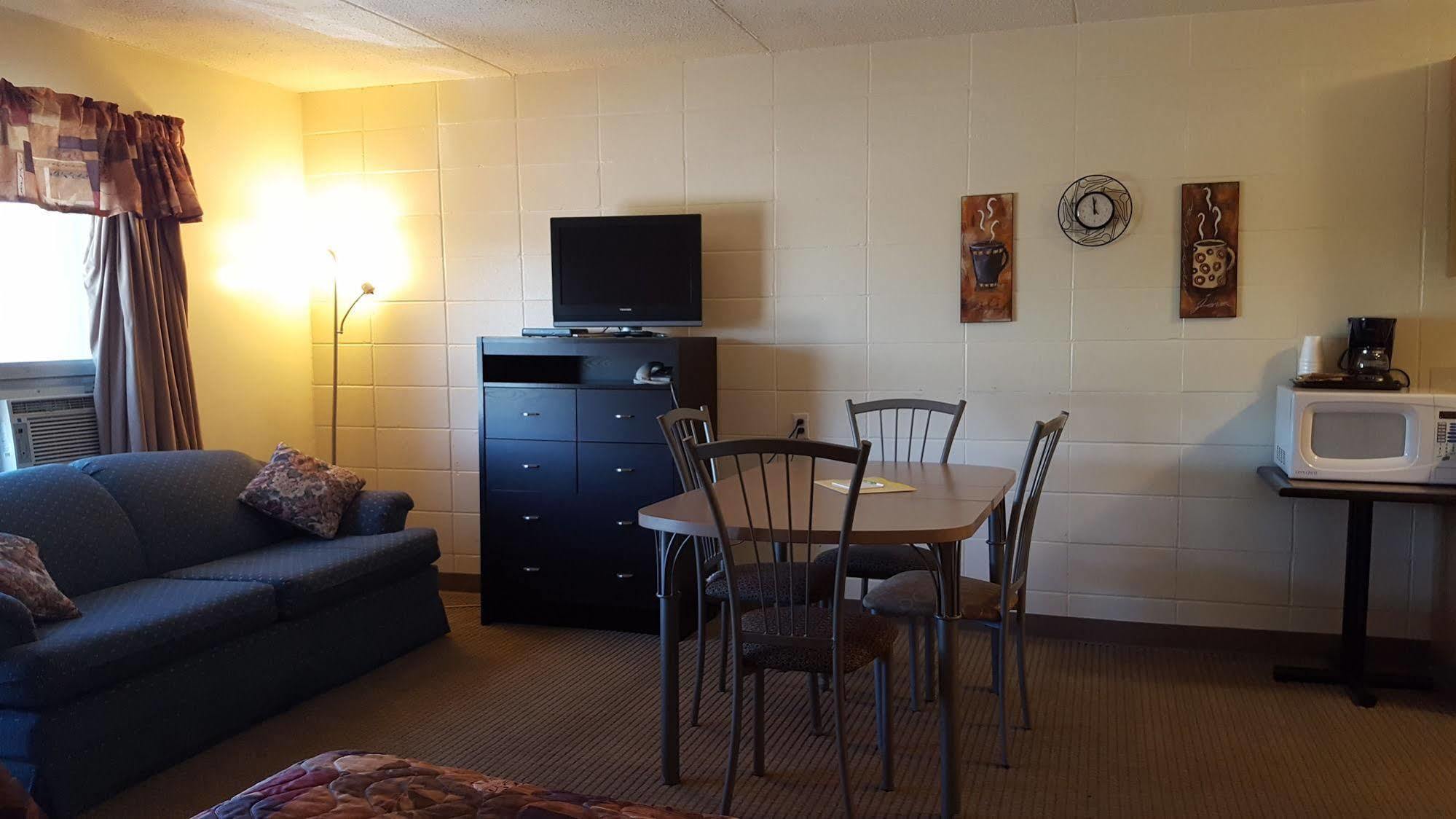 Beaverlodge Motor Inn 외부 사진